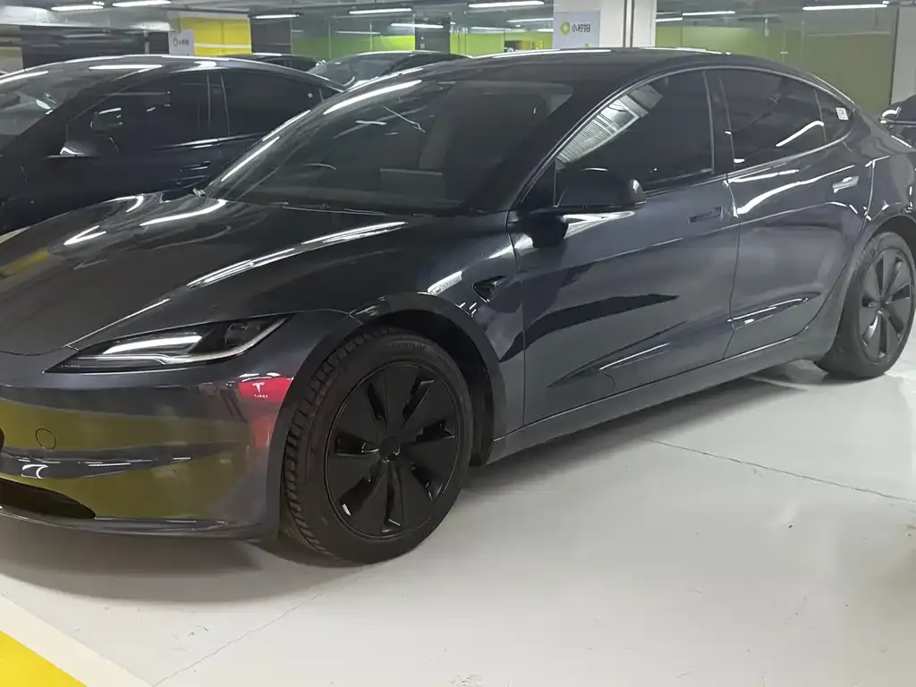 Tesla Model 3 — фото 9