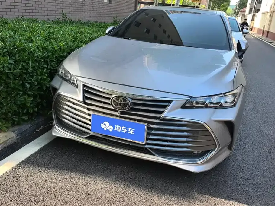 Toyota Avalon — фото 10