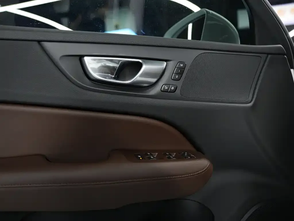 Volvo S60 2023 из CN, фото 10