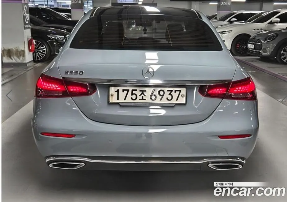 Mercedes-Benz E-Class — фото 4