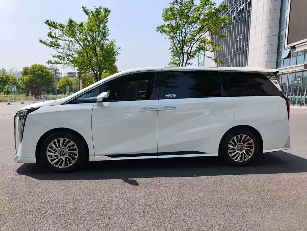 GAC Motor Trumpchi M8 — фото 7