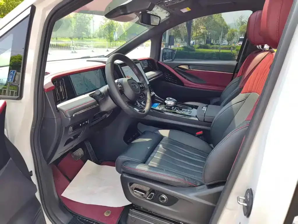 GAC Motor Trumpchi M8 — фото 10
