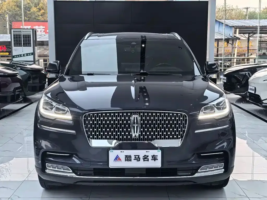 Lincoln Aviator — фото 10