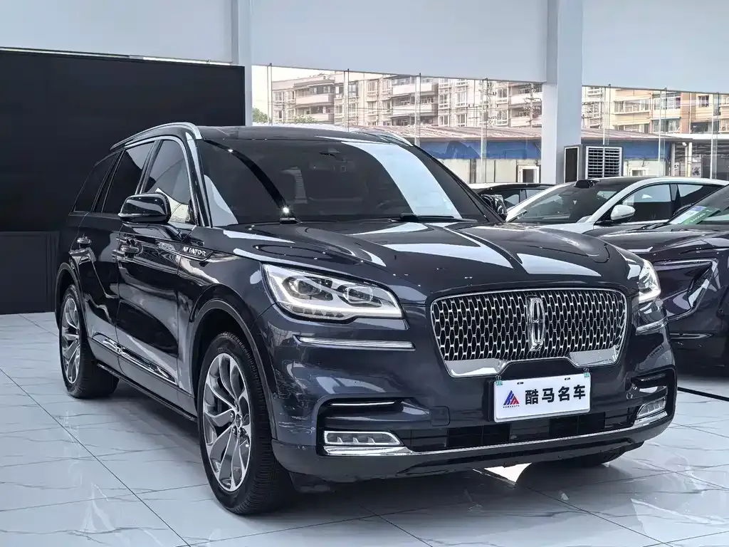 Lincoln Aviator — фото 9