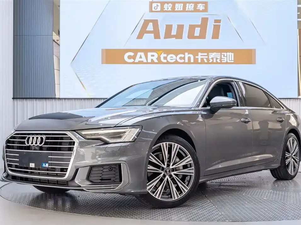 Audi A6L — фото 1
