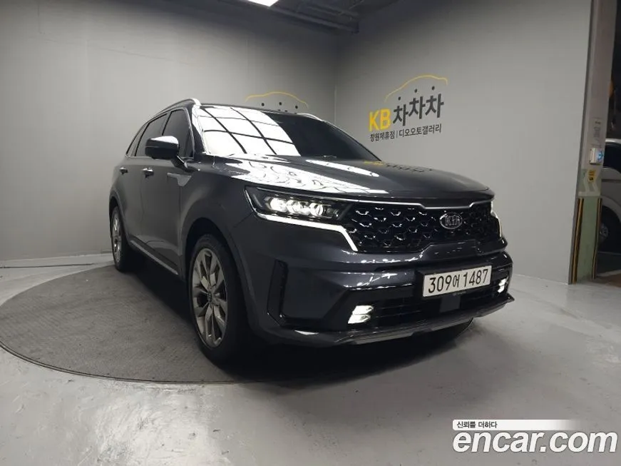 Kia Sorento — фото 8