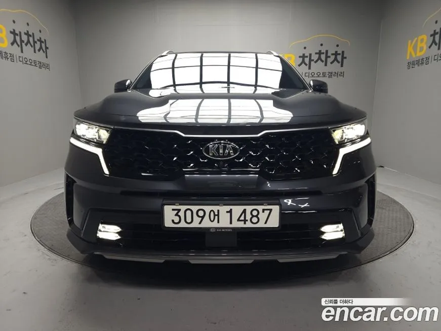 Kia Sorento — фото 7