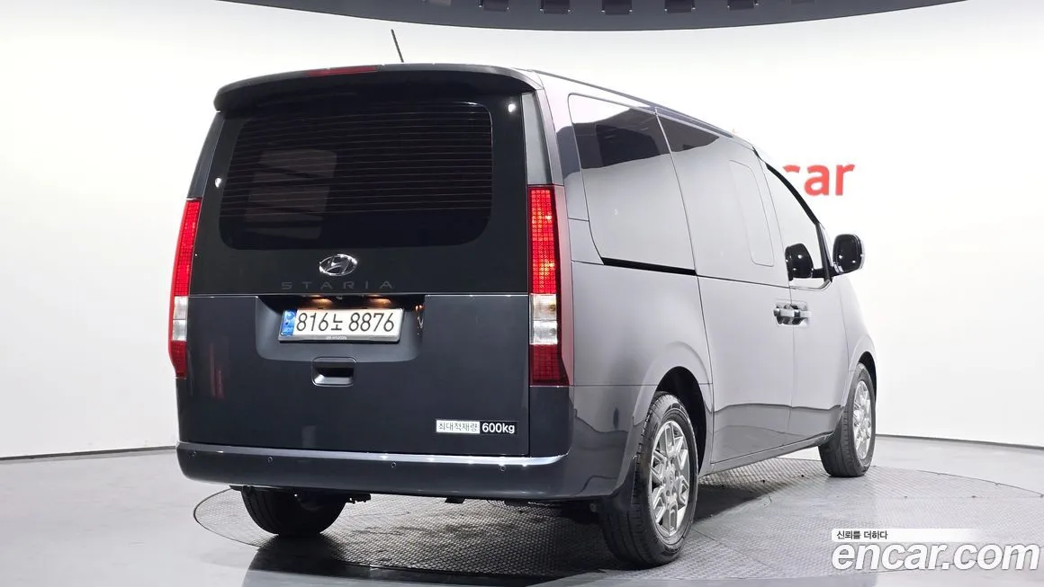 Hyundai Staria — фото 3