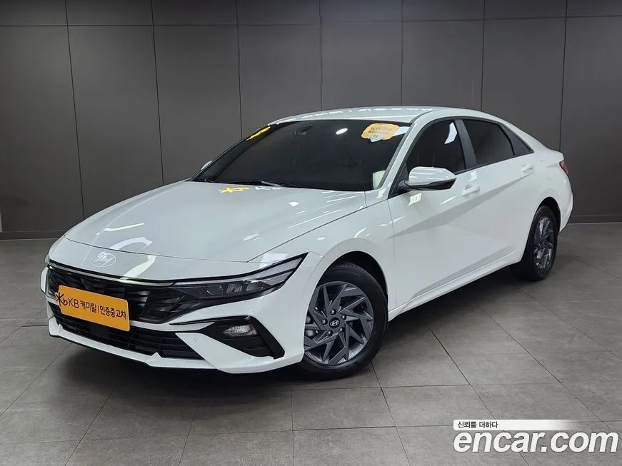 Hyundai AVANTE — фото 1