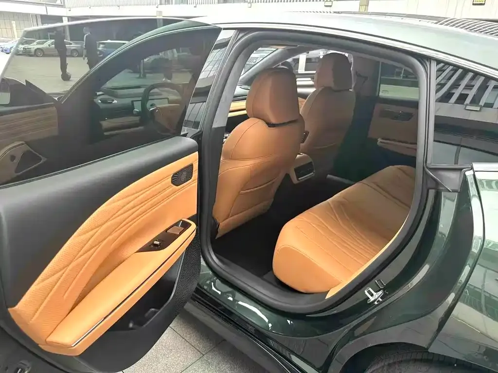 Geely Galaxy Xingyao 8 2025 из CN, фото 2