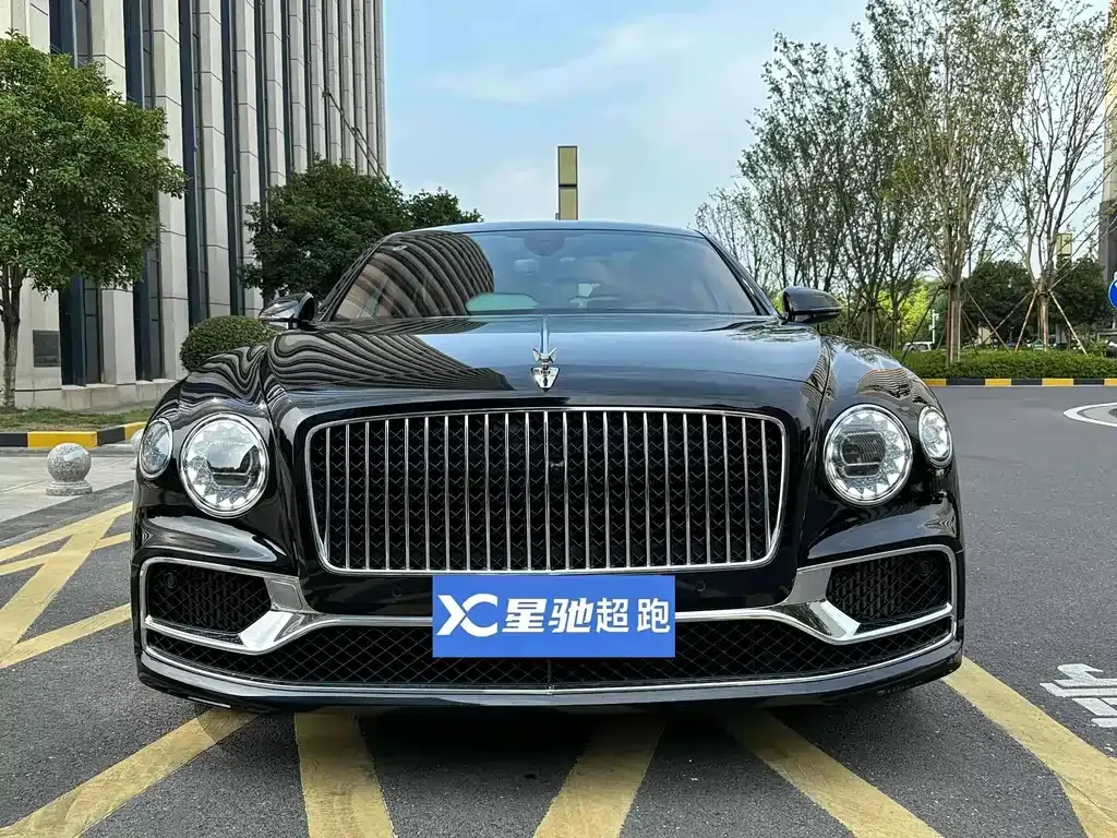 Bentley Flying Spur — фото 3