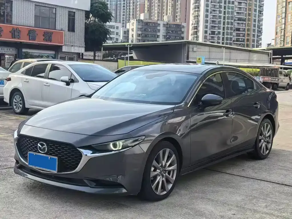 Mazda 3 Axela — фото 1