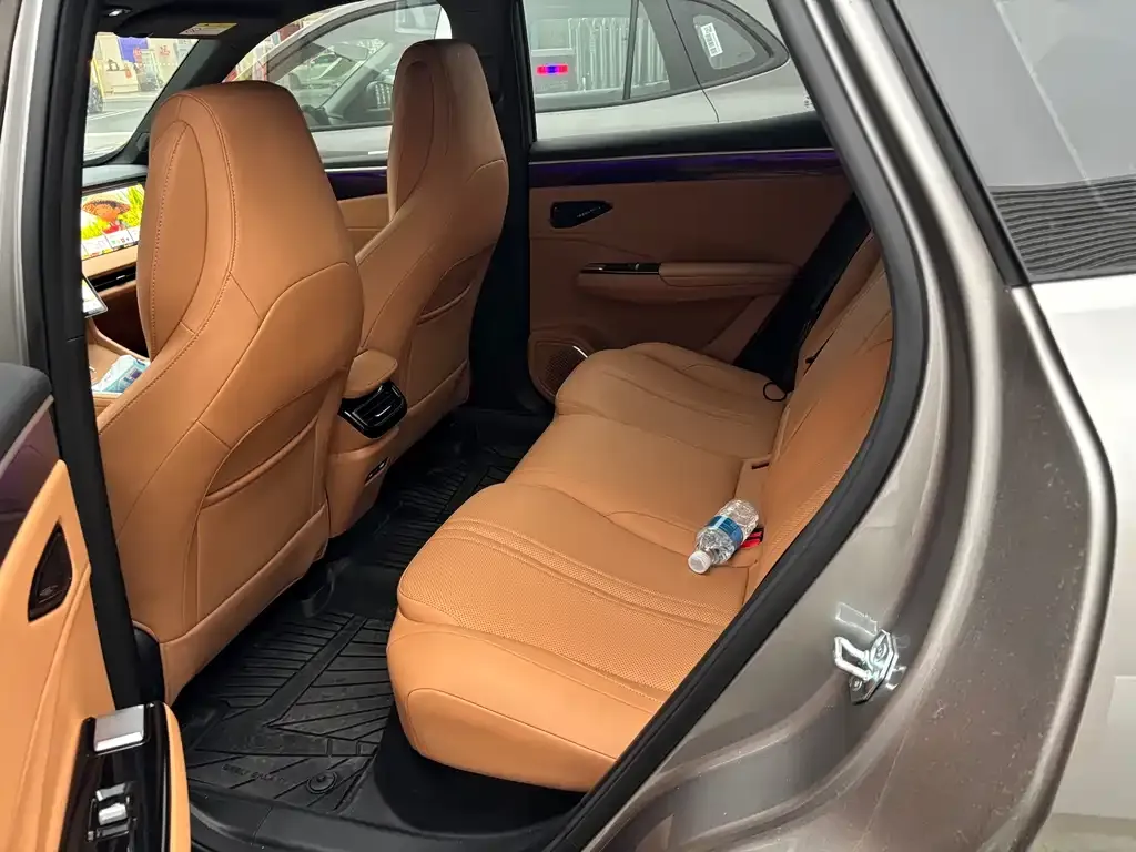 Geely Galaxy L7 — фото 10