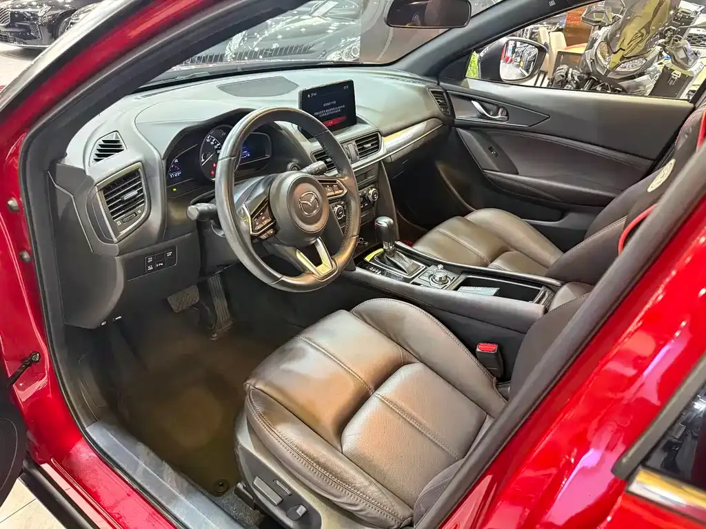 Mazda CX-4 — фото 6