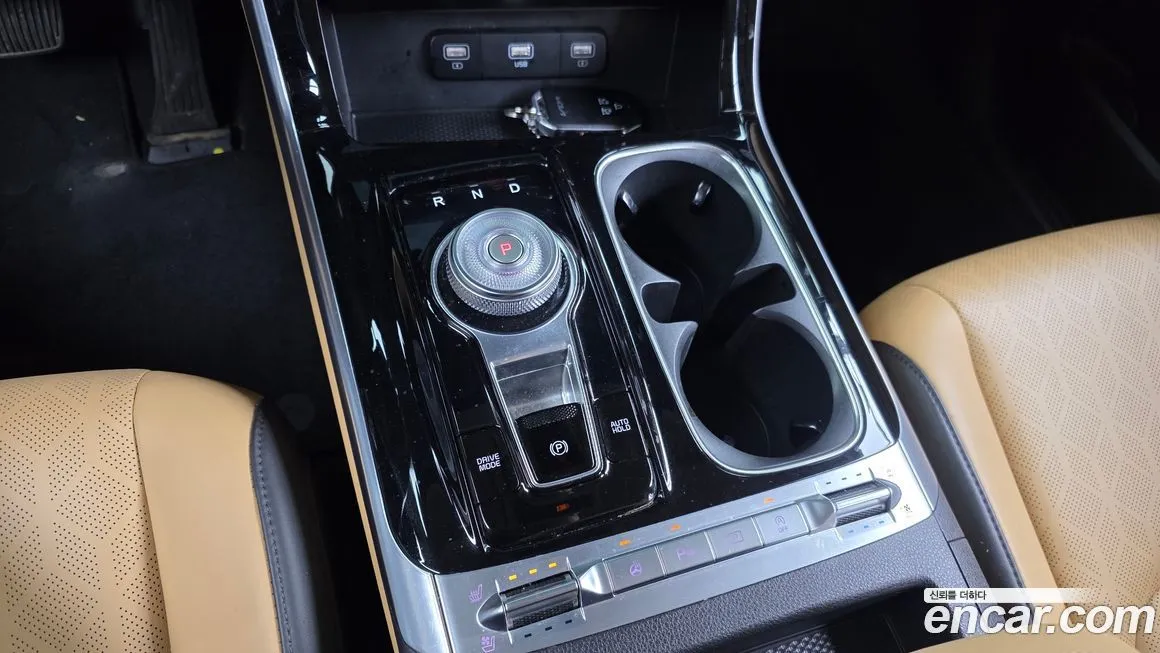 Kia Carnival — фото 10