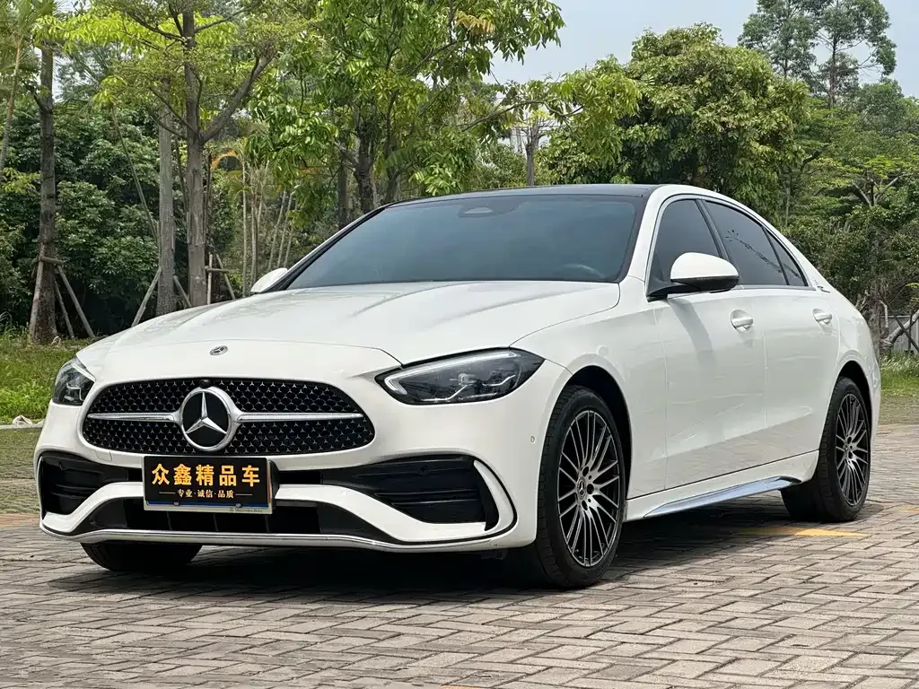 Mercedes-Benz C-Class — фото 1