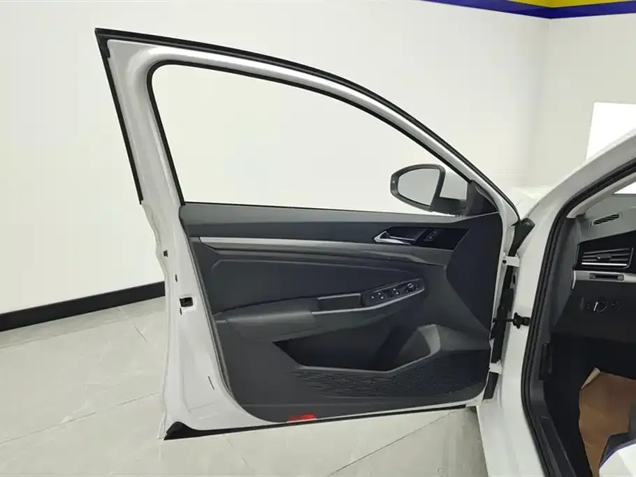Volkswagen Bora 2022 из CN, фото 5