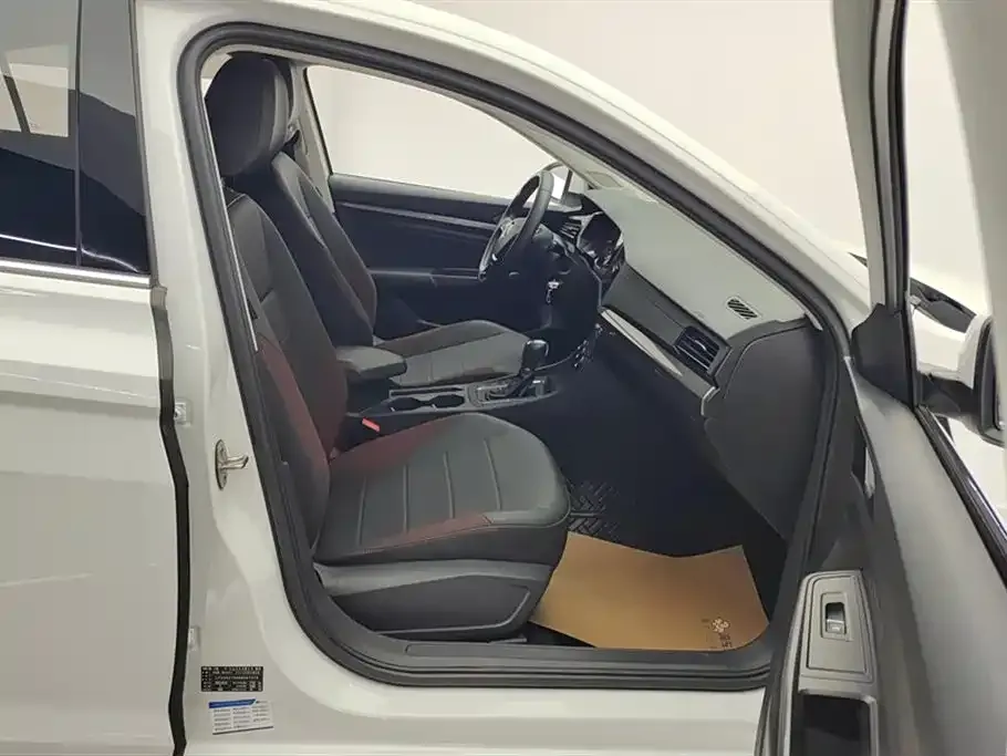 Volkswagen Bora 2022 из CN, фото 7