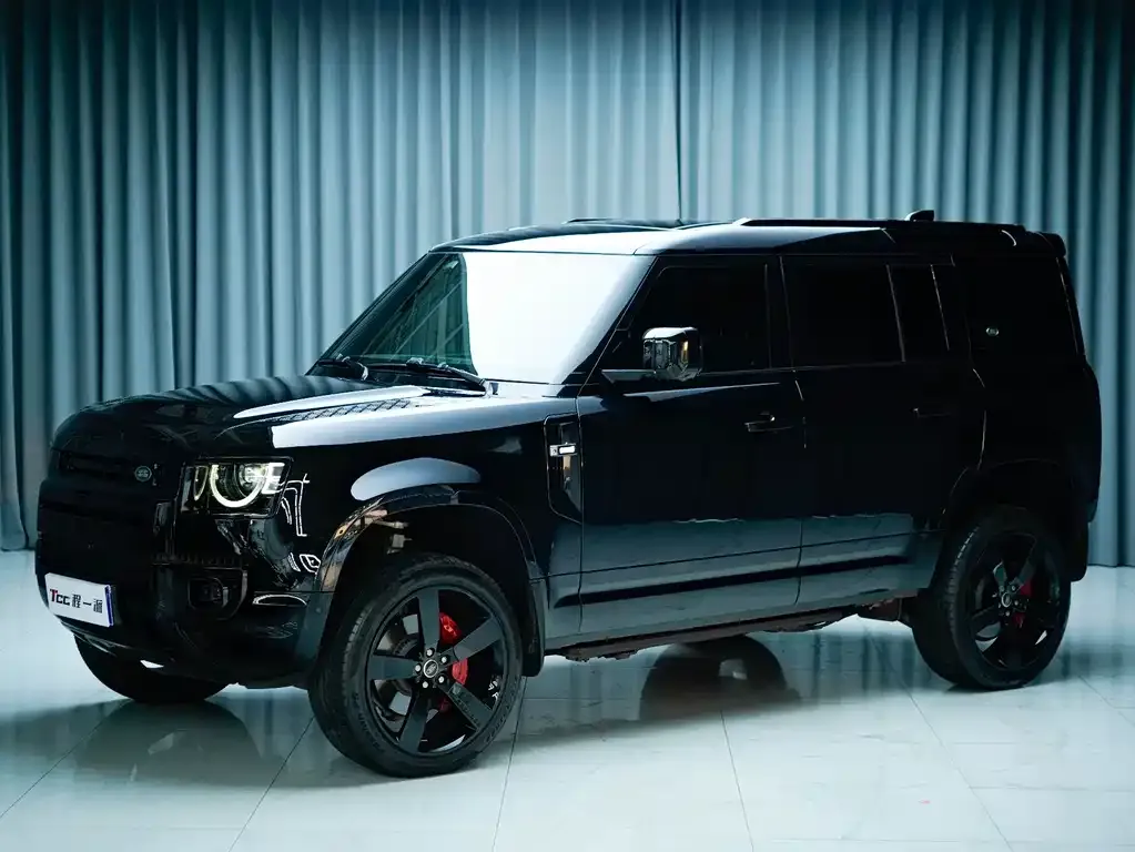 Land Rover Defender — фото 1