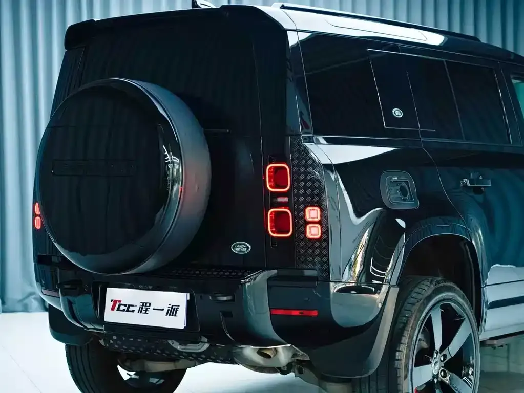 Land Rover Defender — фото 8