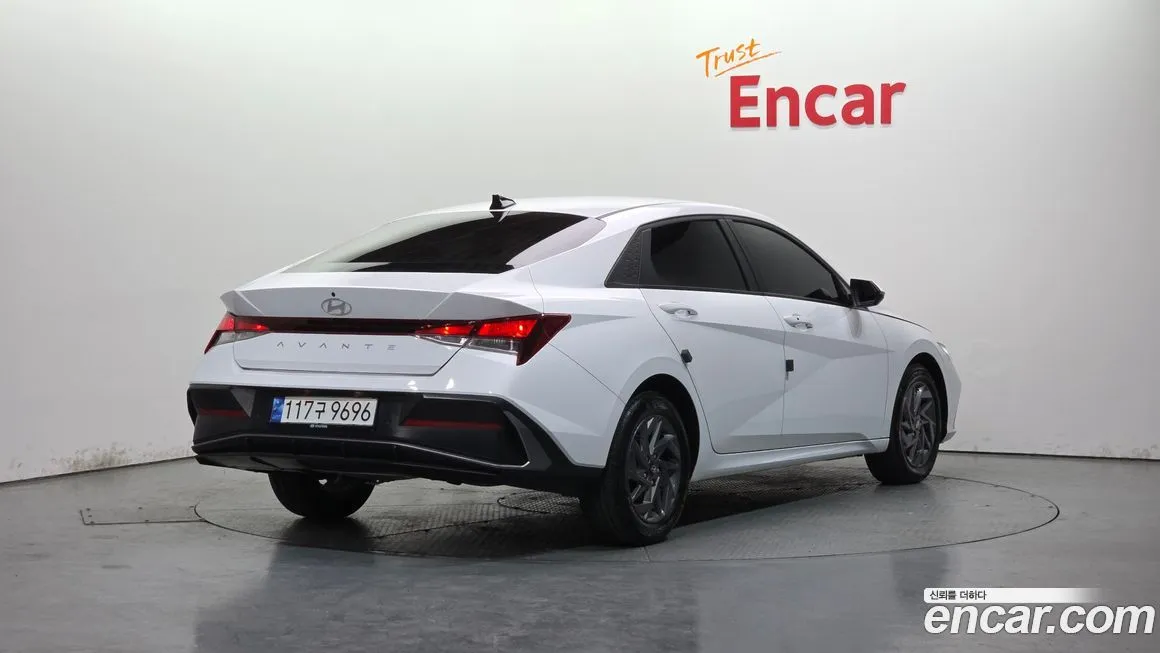 Hyundai AVANTE — фото 4
