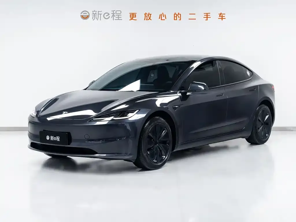 Tesla Model 3 — фото 1