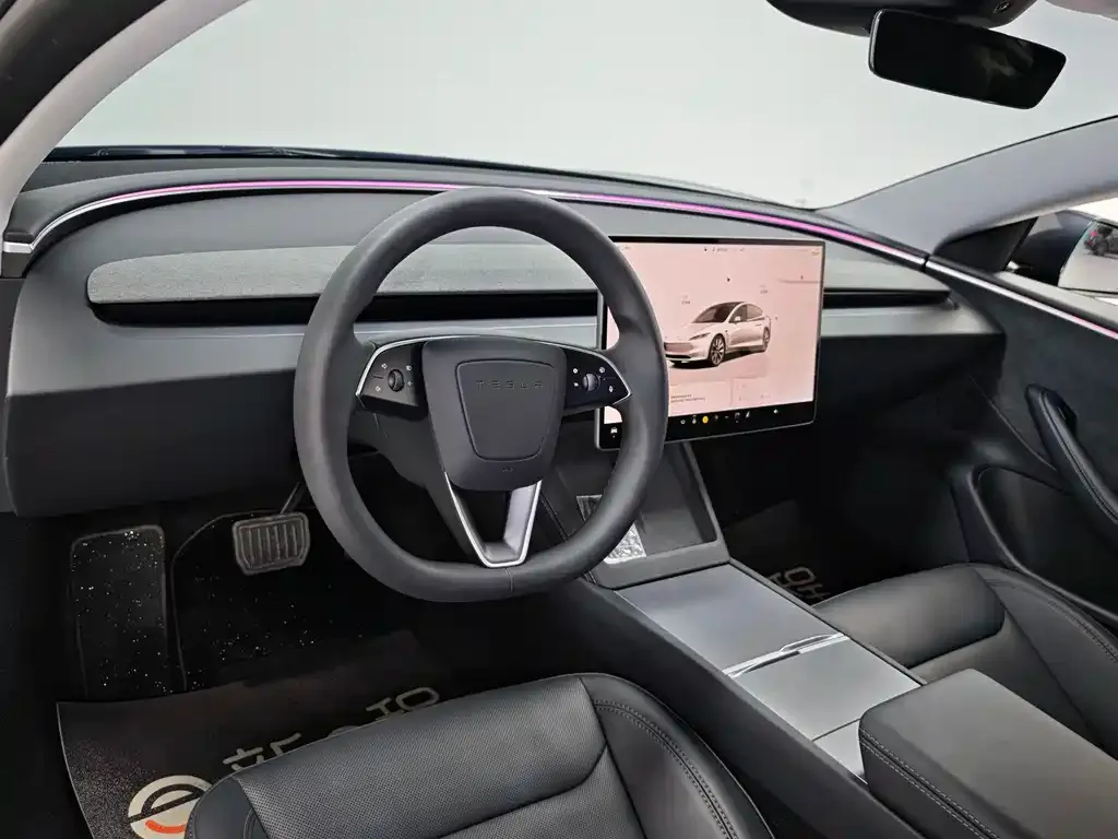 Tesla Model 3 — фото 8