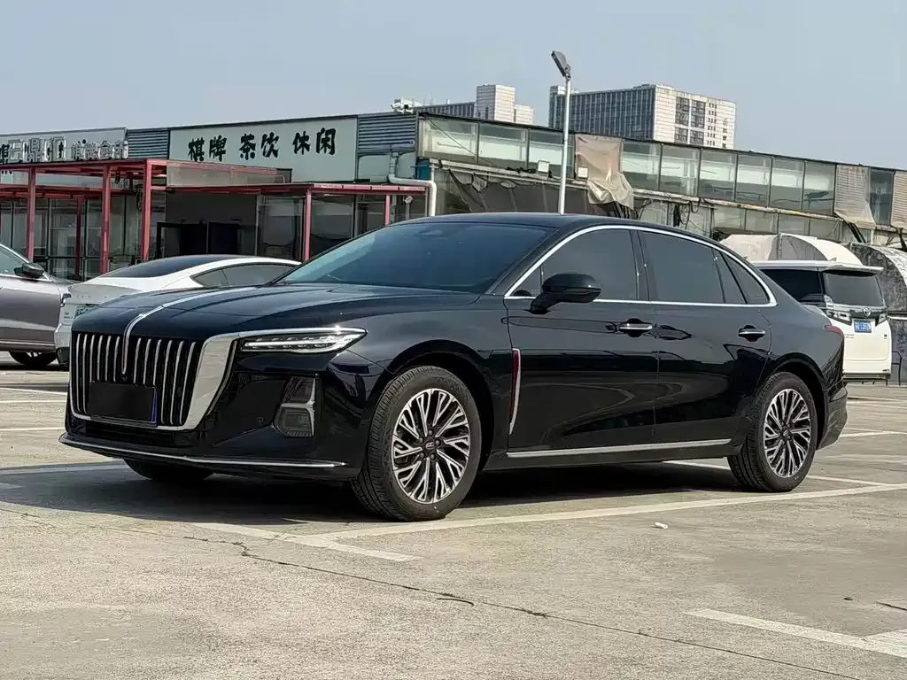 Hongqi H5 — фото 1
