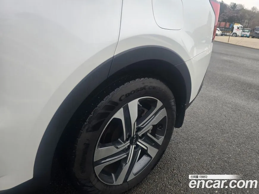 Kia Sorento — фото 9