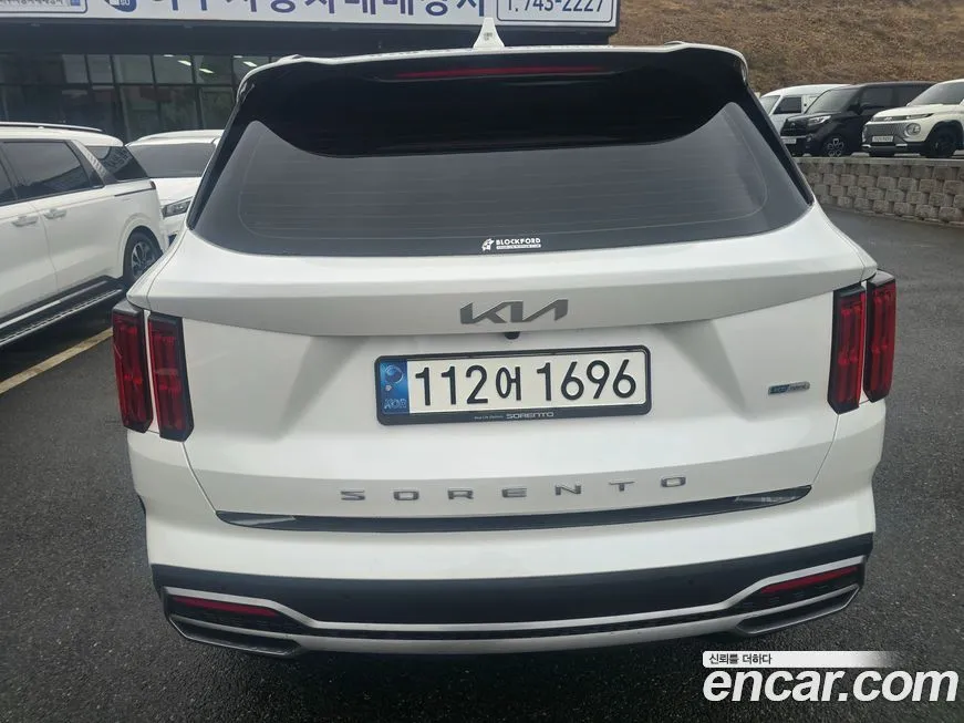 Kia Sorento — фото 5