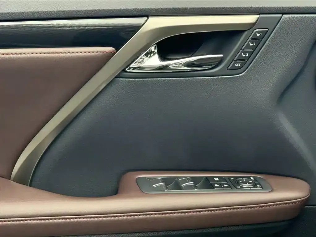 Lexus RX — фото 9