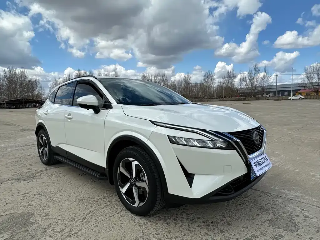 Nissan Qashqai — фото 1