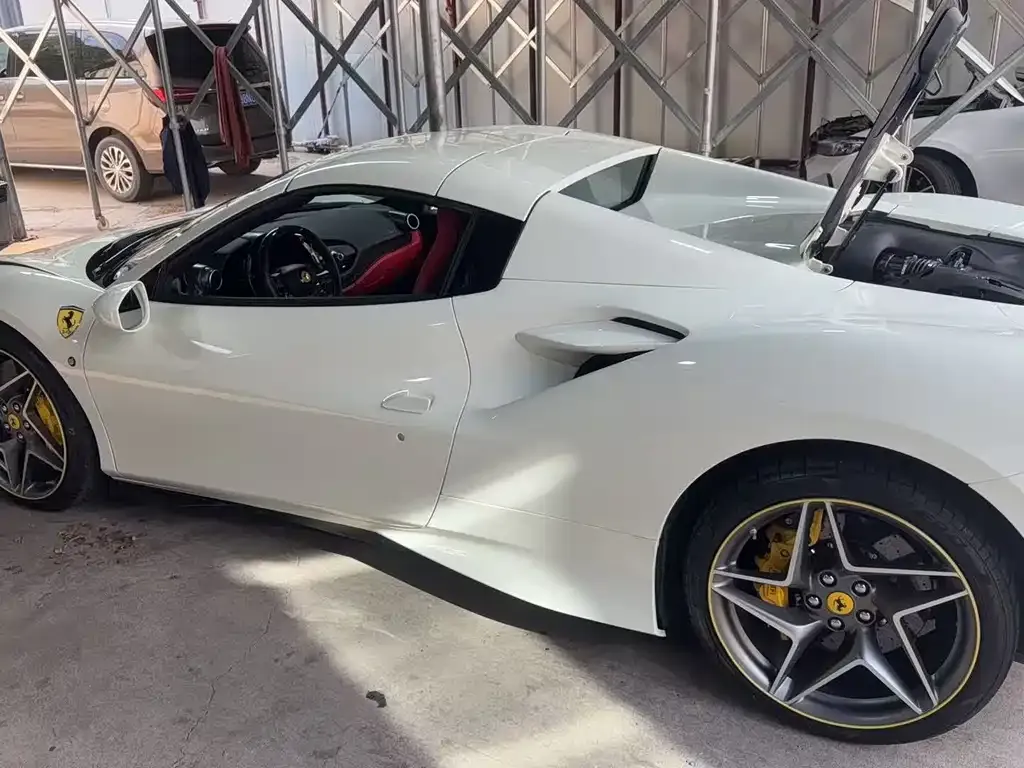 Ferrari F8 — фото 8