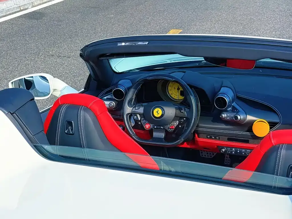 Ferrari F8 — фото 9
