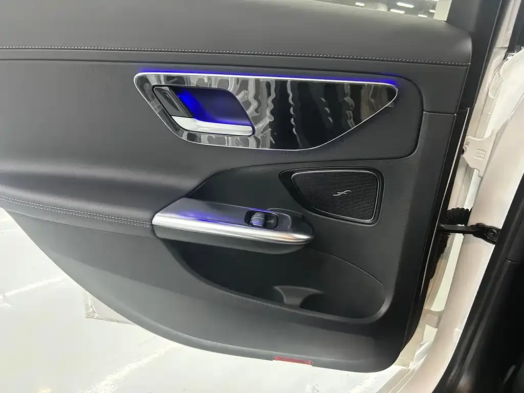 Mercedes-Benz C-Class 2023 из CN, фото 2