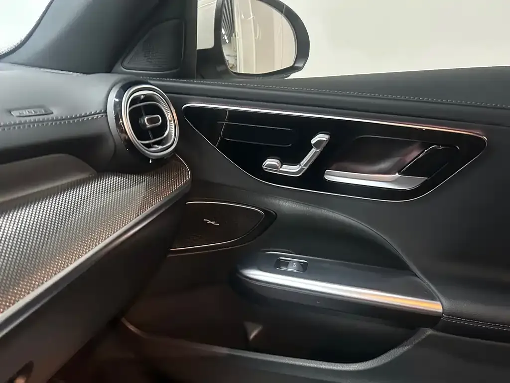 Mercedes-Benz C-Class 2023 из CN, фото 3