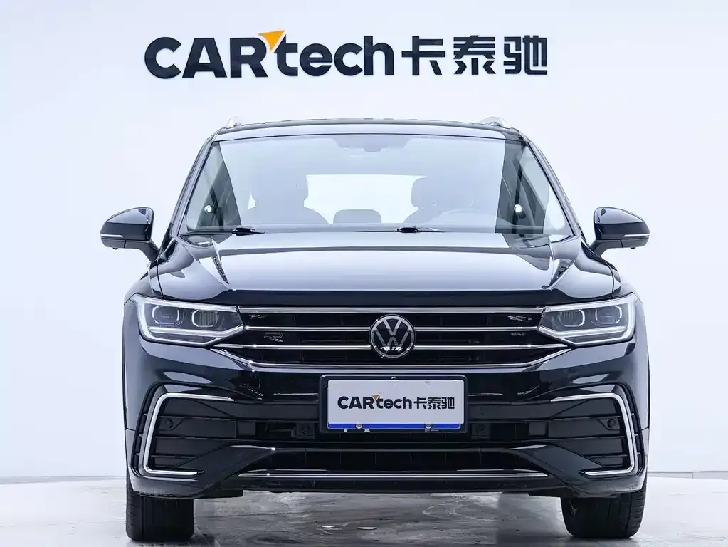 Volkswagen Tiguan L — фото 8