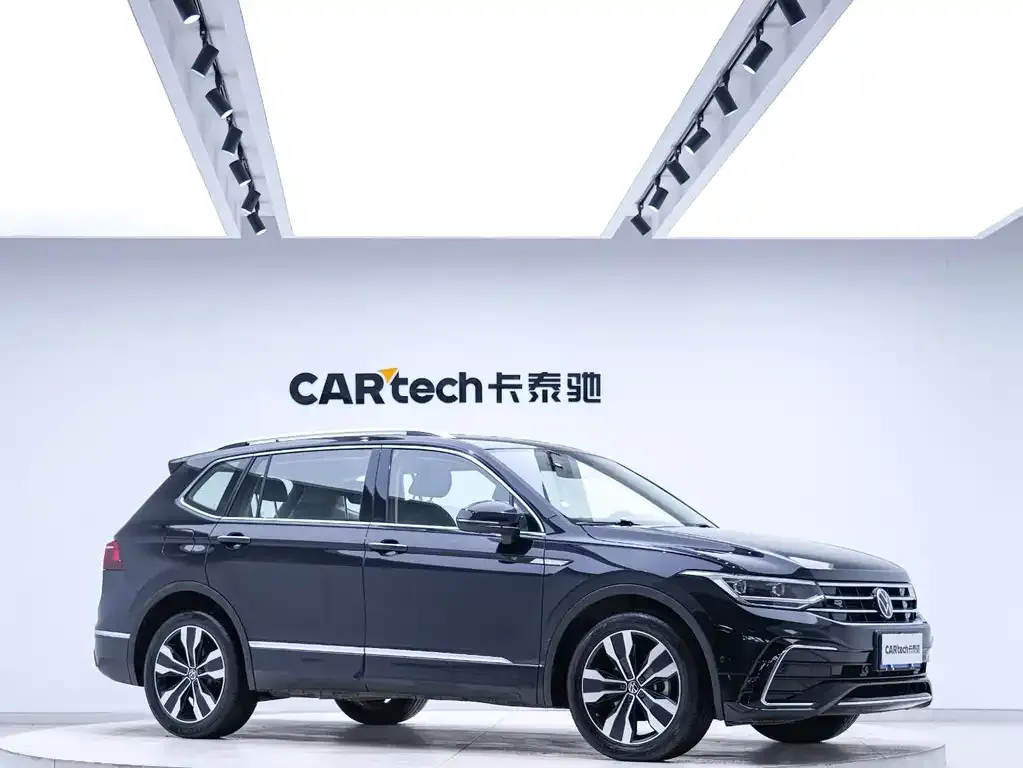 Volkswagen Tiguan L — фото 2