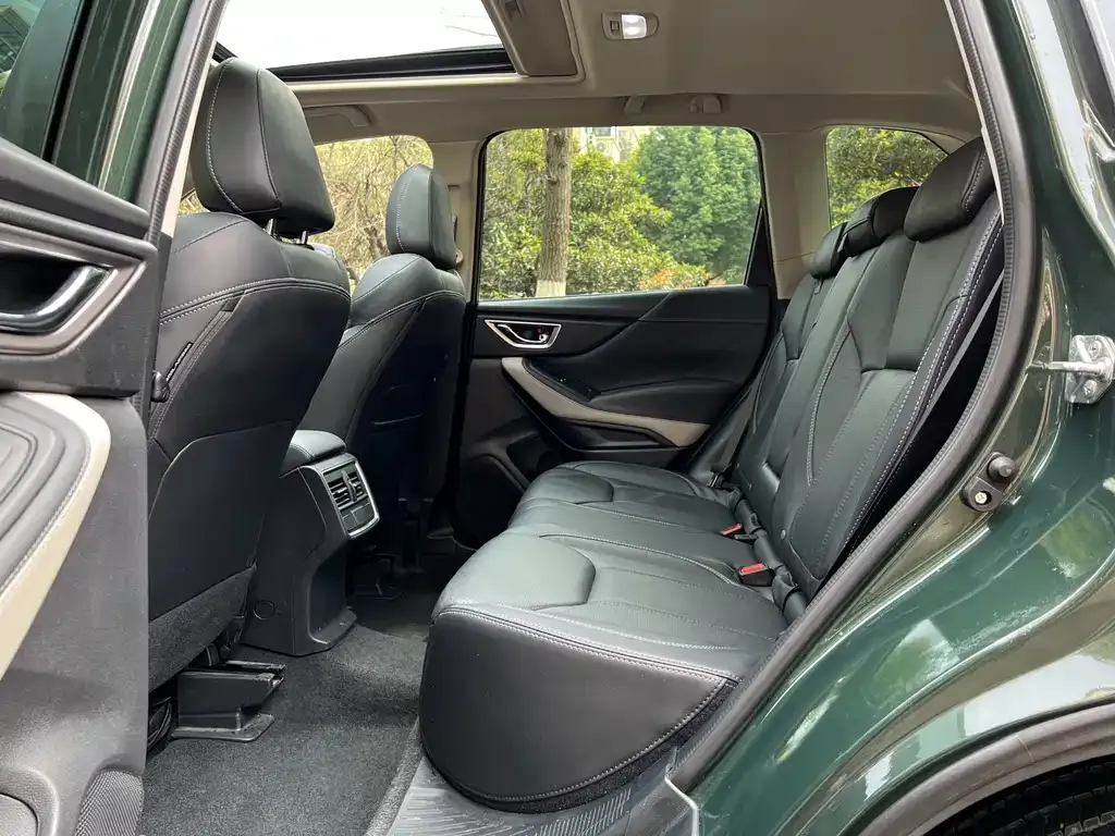 Subaru Forester — фото 9
