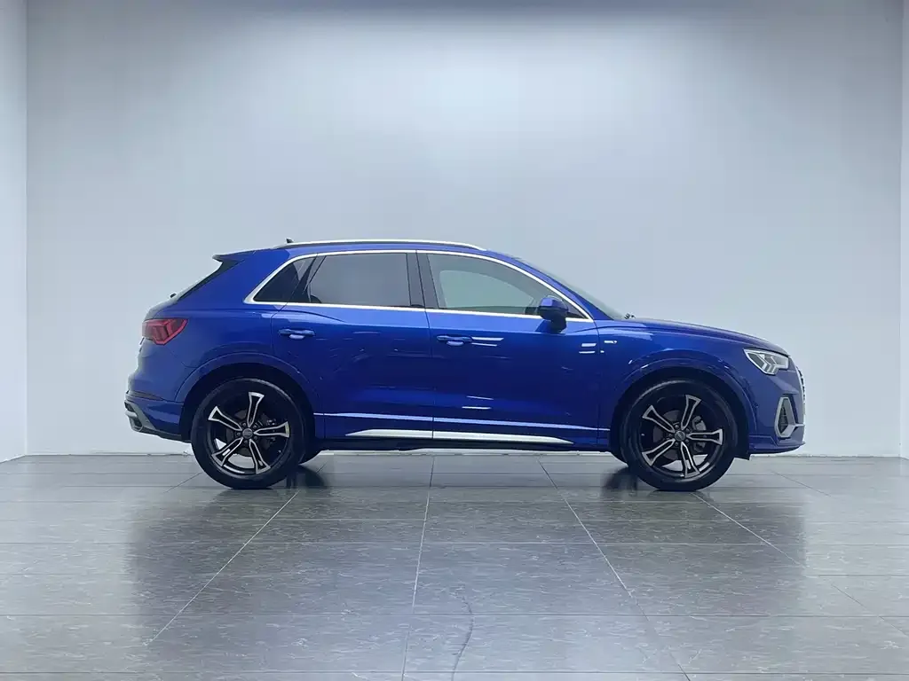 Audi Q3 2021 из CN, фото 10