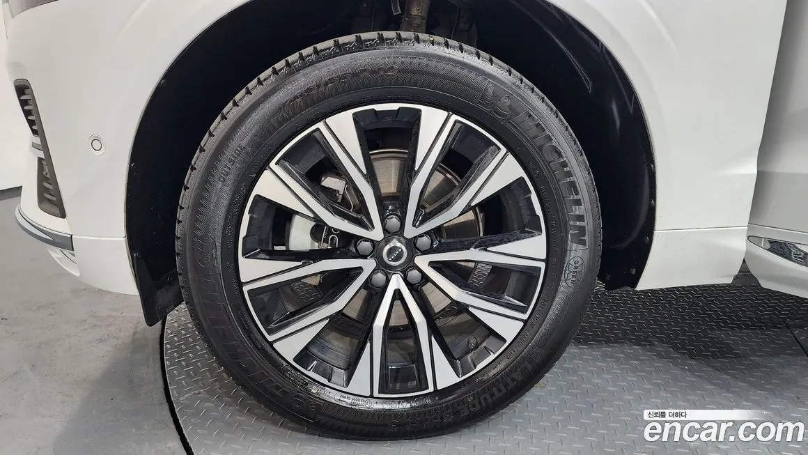 Volvo XC60 2024 из KR, фото 7