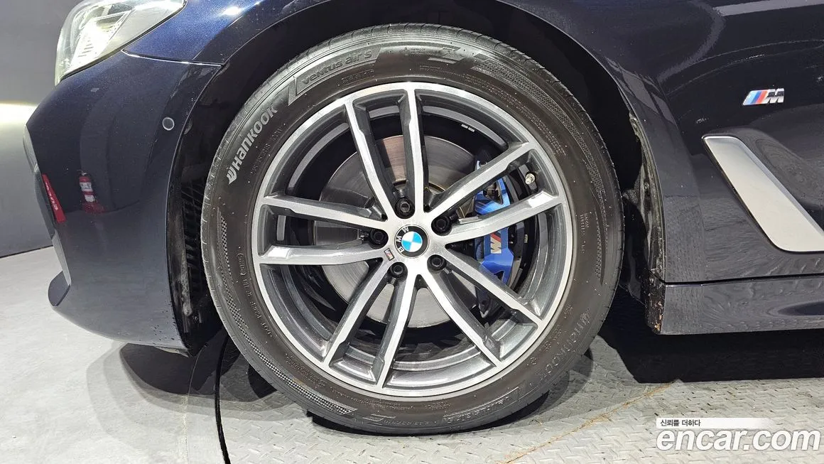 BMW 5-Series 2023 из KR, фото 3