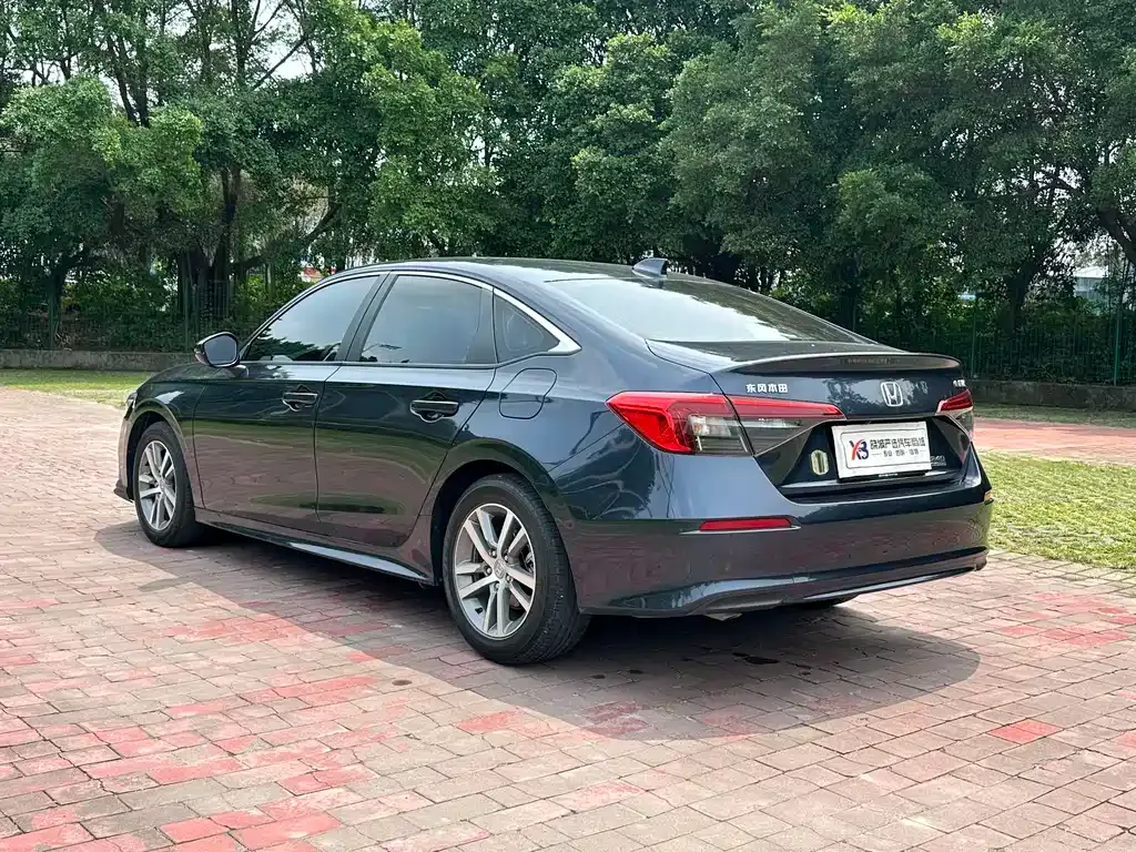 Honda Civic — фото 10
