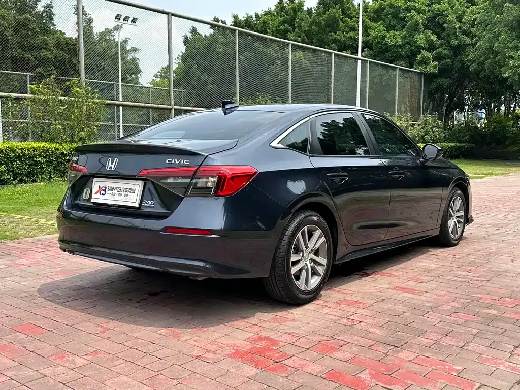 Honda Civic — фото 8