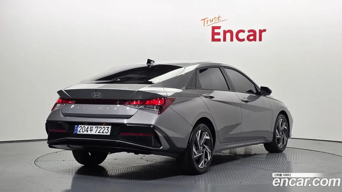 Hyundai AVANTE — фото 2