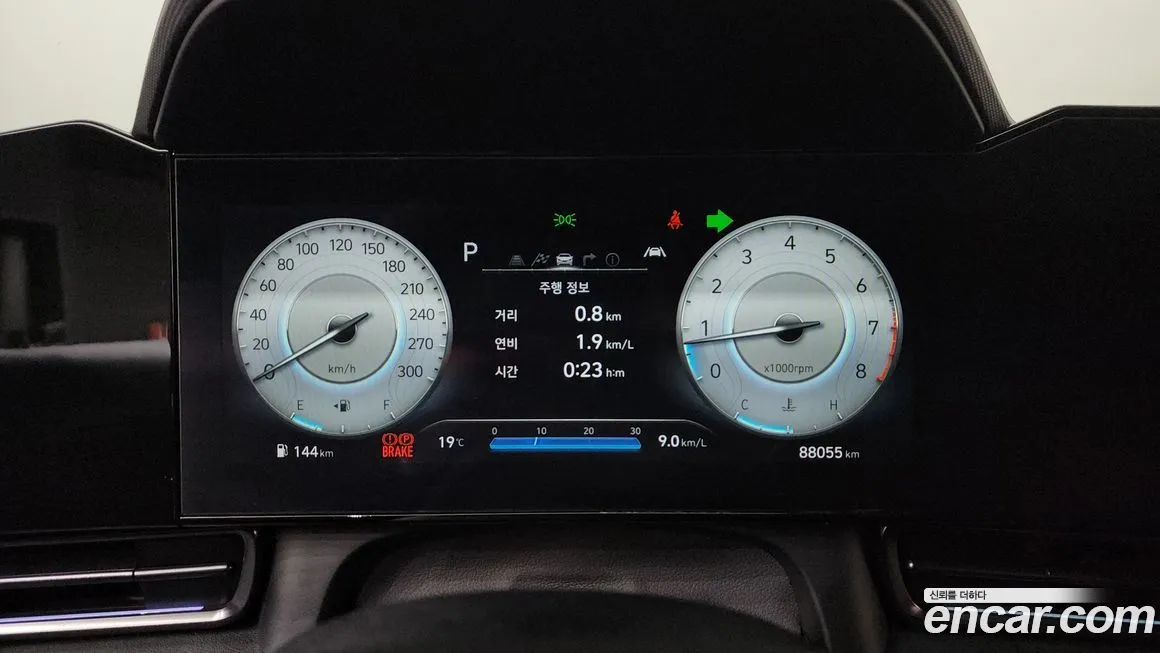 Hyundai AVANTE — фото 2