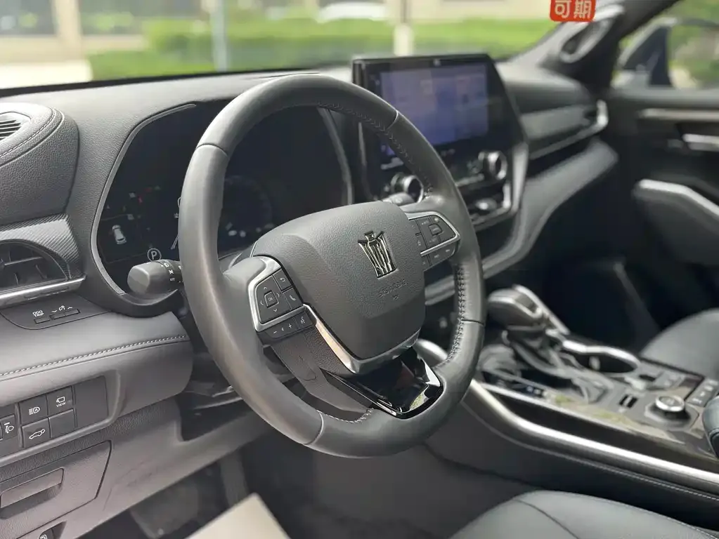 Toyota Crown Kluger 2024 из CN, фото 5