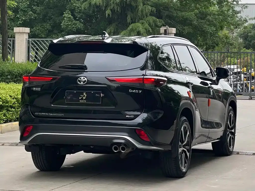 Toyota Crown Kluger 2024 из CN, фото 8