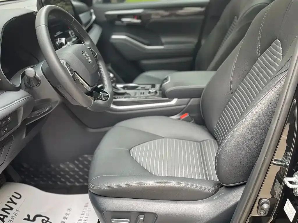 Toyota Crown Kluger 2024 из CN, фото 2
