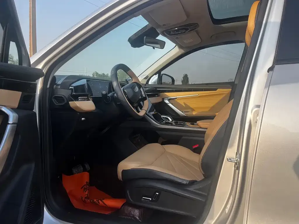 Geely Boyue L 2023 из CN, фото 2